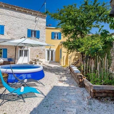 Casa Di Pietra Matelici Villa Divšići Bagian luar foto